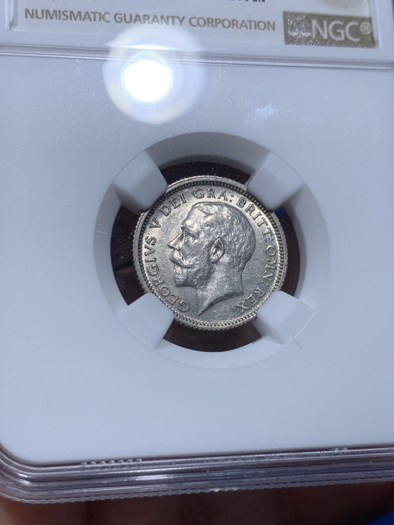 《竞宝斋》第379场 周日，周一 2场连拍 （全场包邮） NGC AU58 英国 1926年 乔治五世大头6便士银币