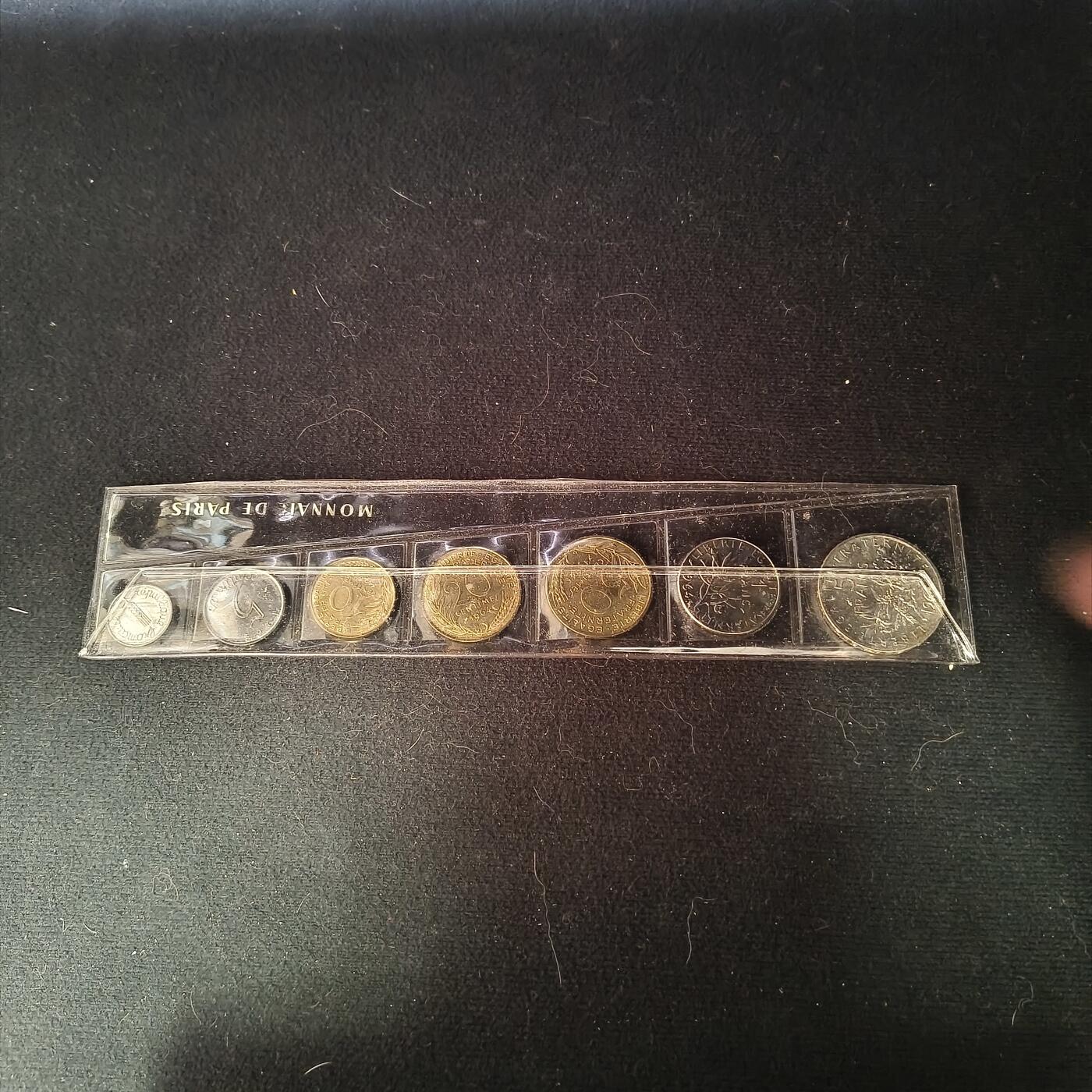 0起1加再包邮-纯粹捡漏拍-426套币银币场