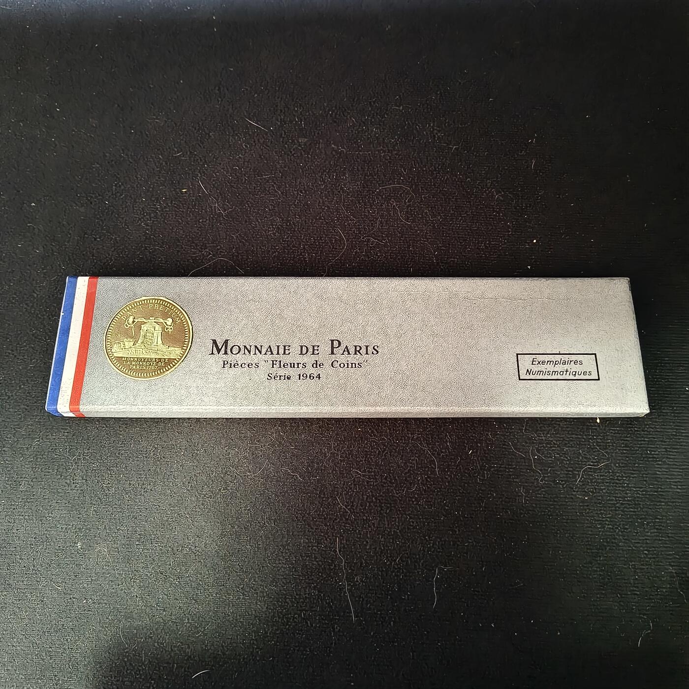 0起1加再包邮-纯粹捡漏拍-426套币银币场