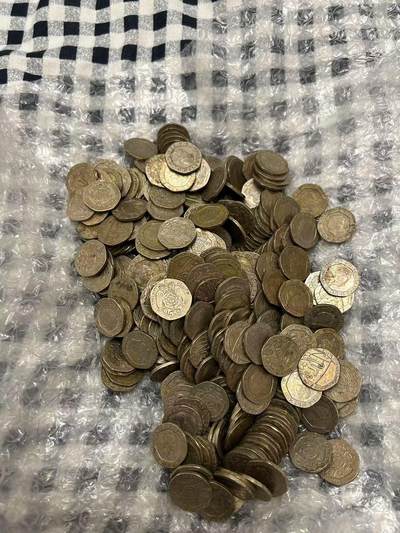 20250507 20便士，50便士一批，计100磅（有的边有小砢）