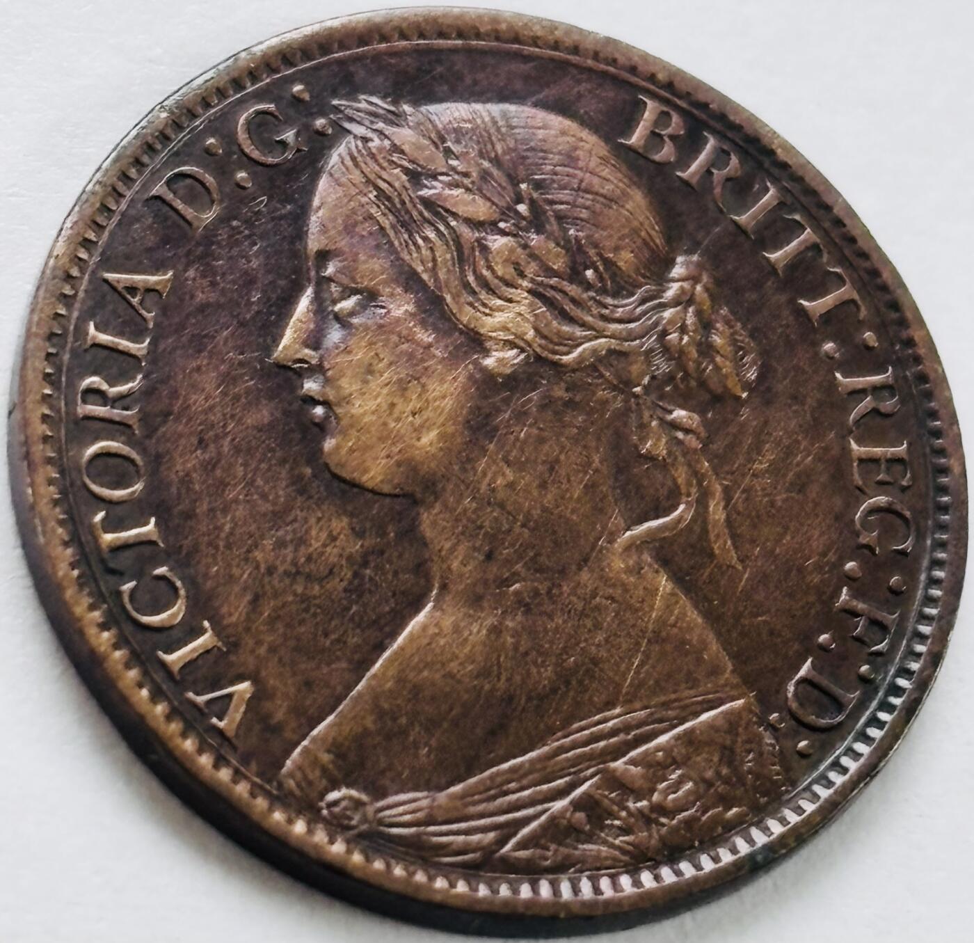 文馨钱币收藏第 243 场，各国古铜币，英系场 极美品 1868 年英国维多利亚双辫子版法新古铜币