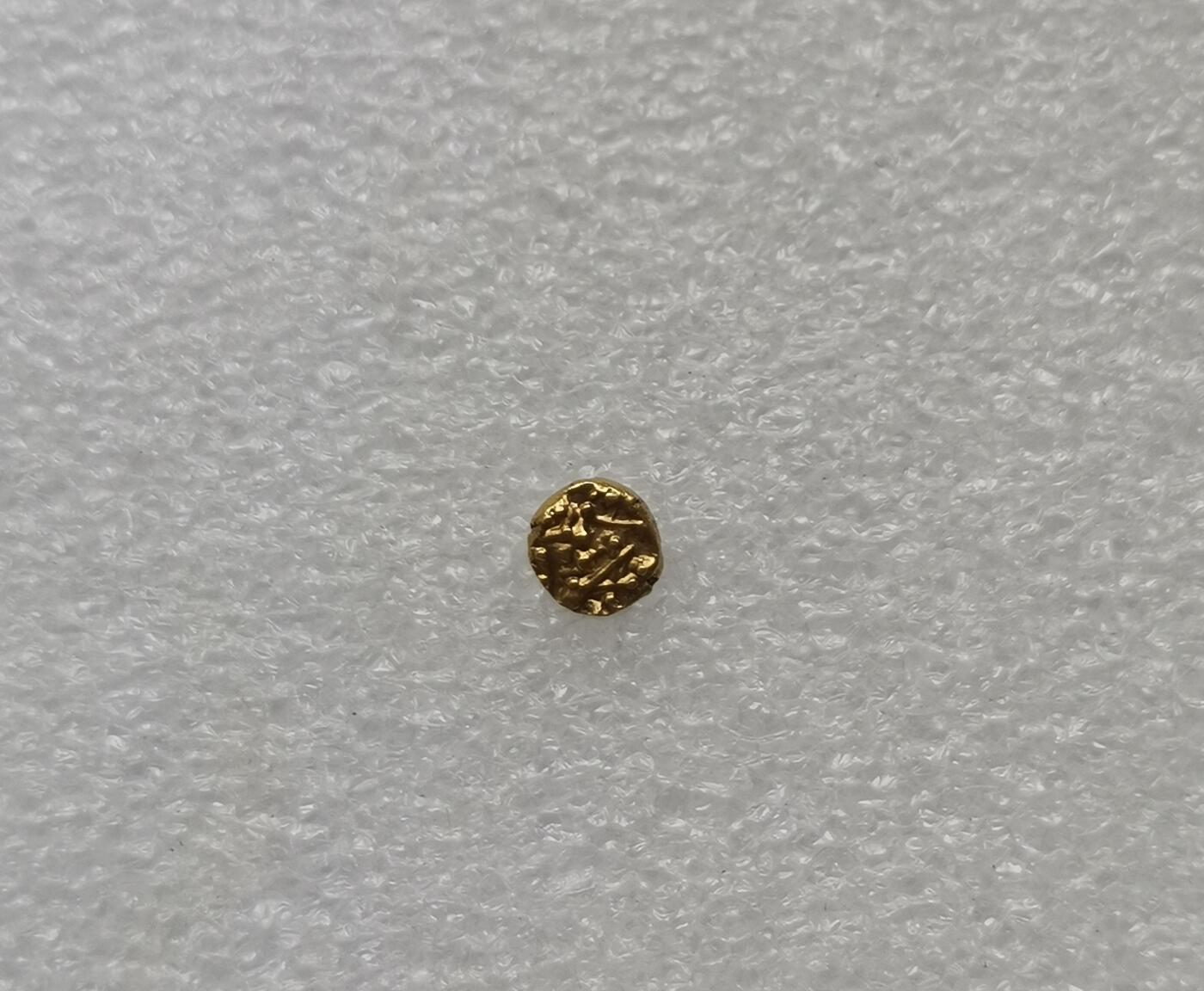 瓶子🏺第189期拍卖会  古印度佛陀小金币 5.5毫米 0.39克