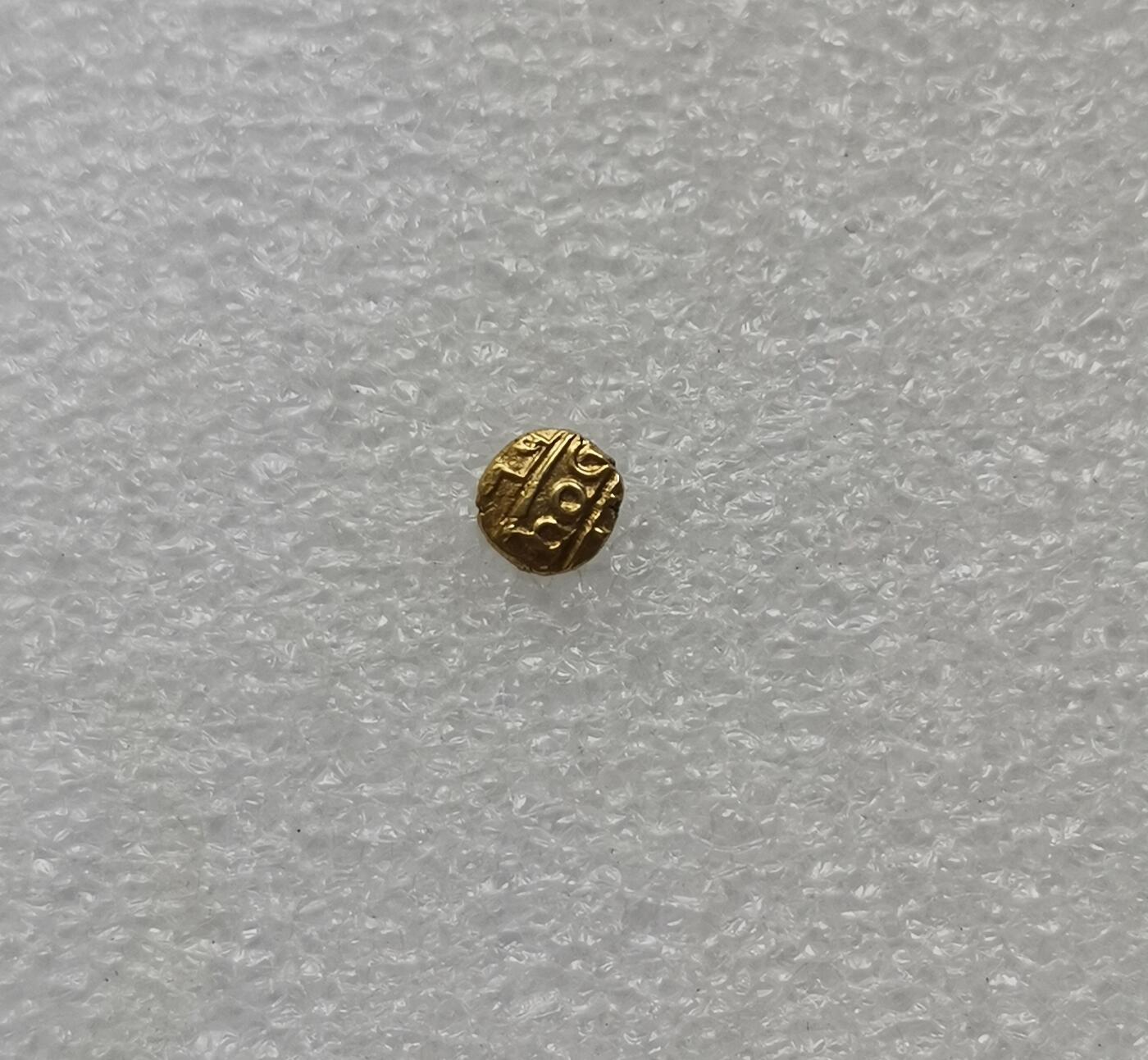 瓶子🏺第189期拍卖会  古印度佛陀小金币 5.5毫米 0.39克
