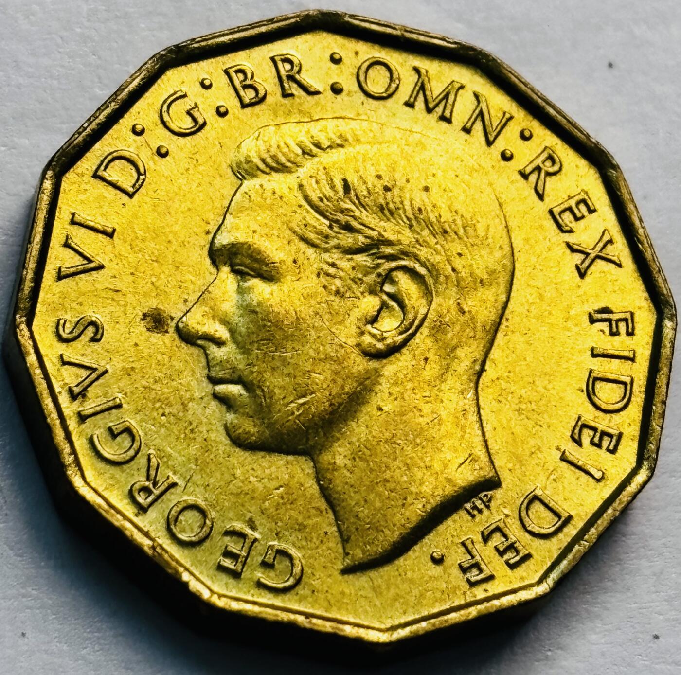 文馨钱币收藏第 243 场，各国古铜币，英系场 少见原铜光 1952 年英国乔治六世末年版厚重 3 便士铜币