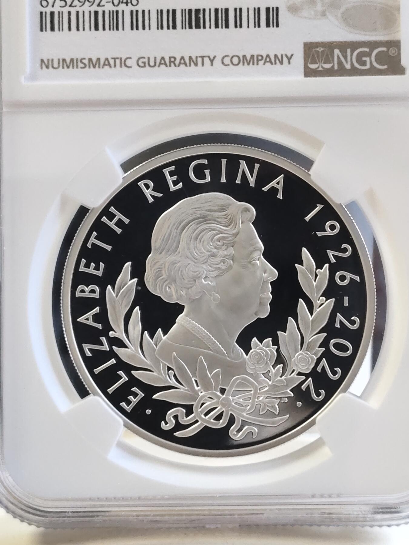 第168期拍卖【长期征集拍品】 英国2022年致敬女王伊丽莎白二世2英镑精制纪念银币NGC-PF69原盒证书，999银，1盎司