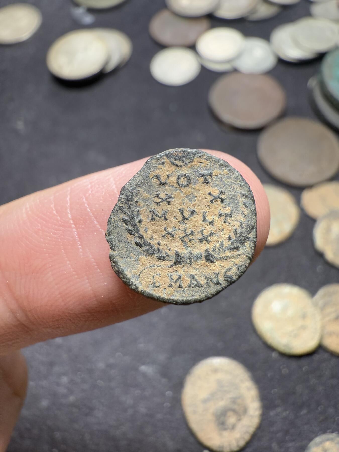 南宋泉阁俄币 外币 国币 专场第十期【送拍无额外佣金】 古罗马 公元337-340年 君士坦丁二世誓愿小铜币 背逆 正面头像细节还可以 好品