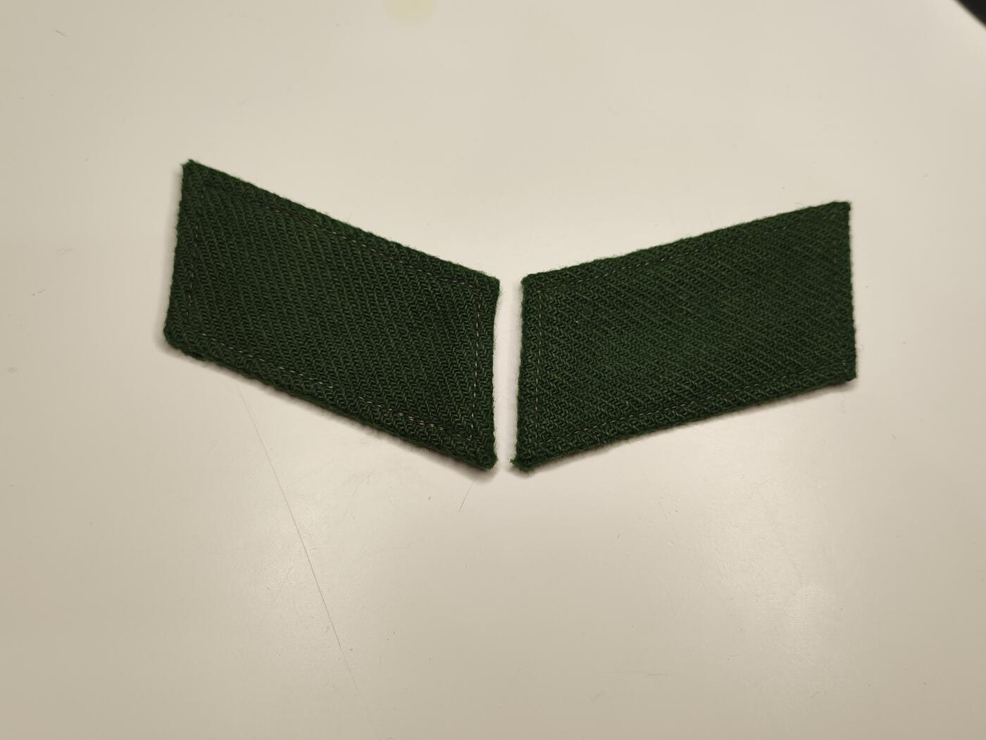 新时代收藏徽章红藏拍卖(第十六场) 欧战胜利日快乐 少见55工岸绿领章 只用了很短一段时间