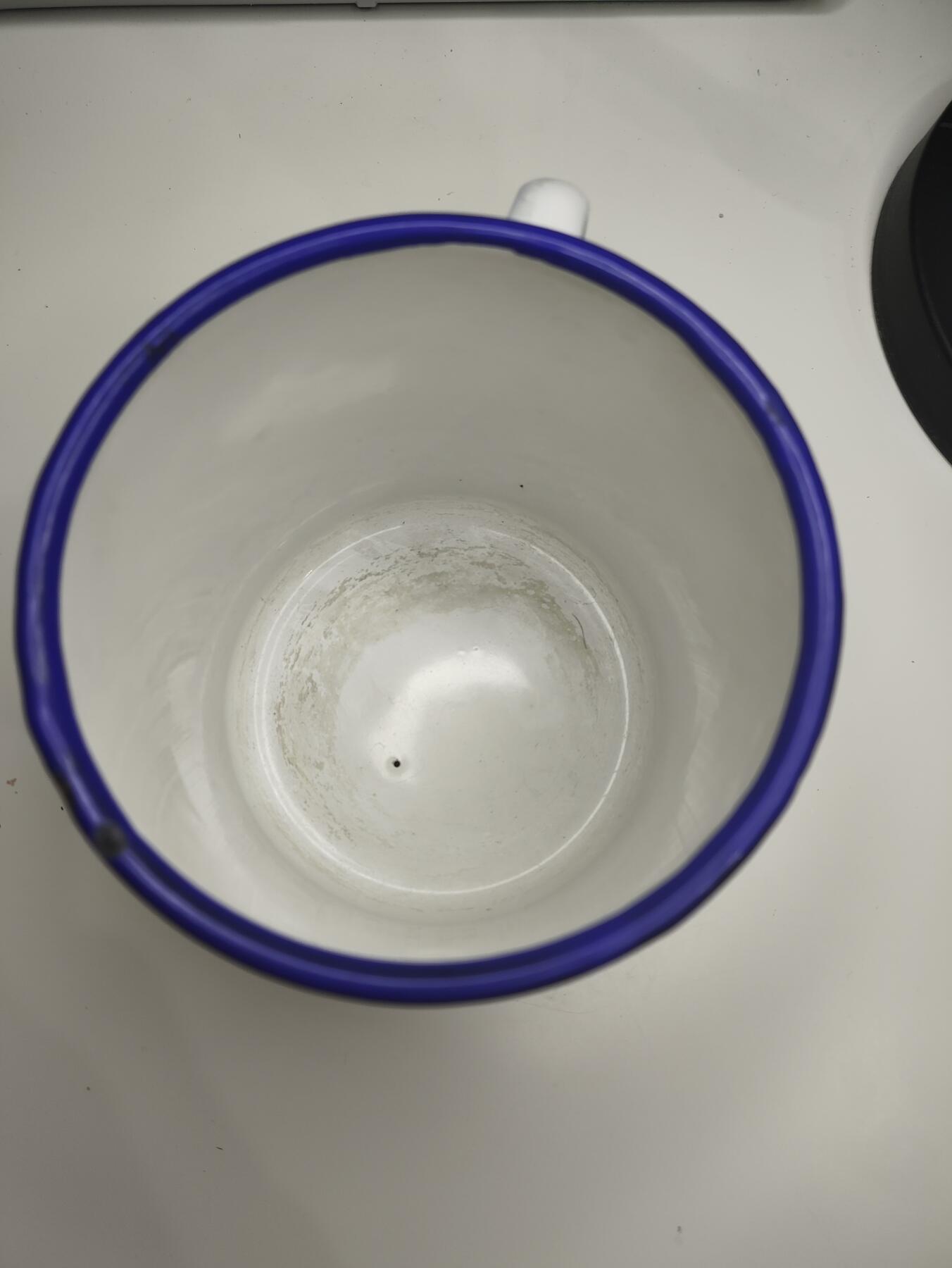 新时代收藏徽章红藏拍卖(第十六场) 欧战胜利日快乐 对越两山轮战老兵纪念水杯一个 下面有一小块损坏