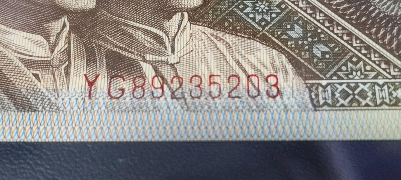 各种钱币拍场，可寄存满二百包邮