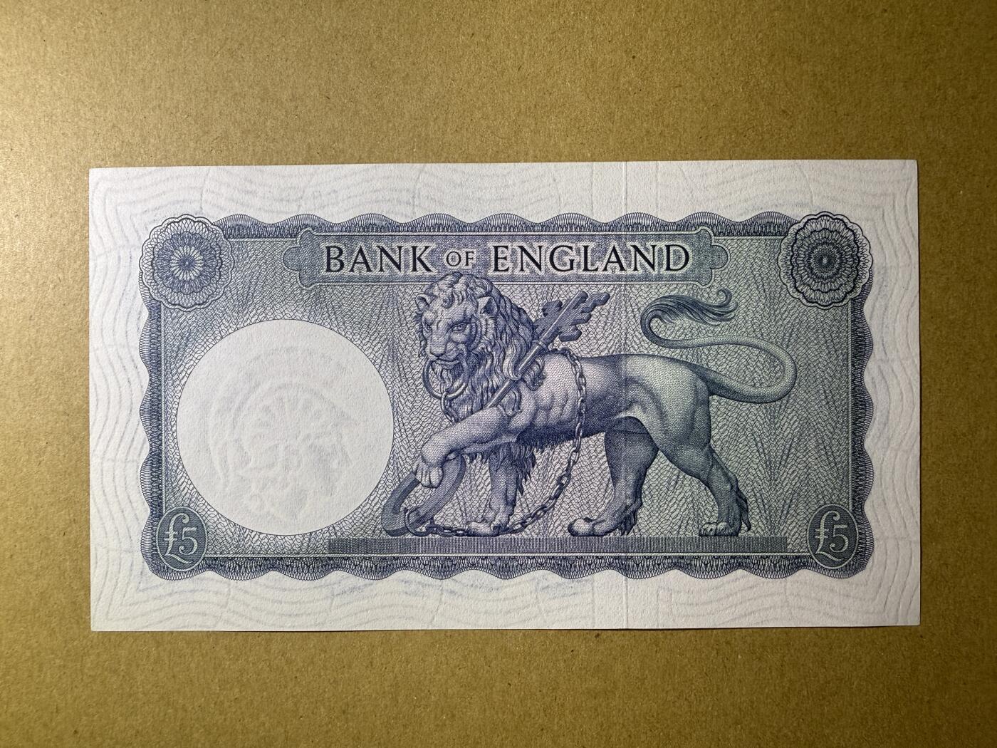 《艾美收藏》第198期-周日外币百拍 英格兰5镑 UNC B序列 圣乔治屠龙