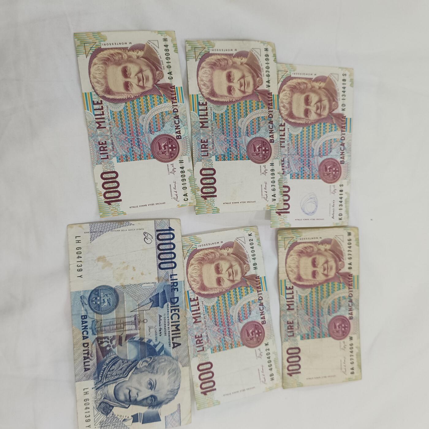 泡泡币外币第三十二场可代拍15038385335微信 意大利6个