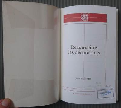 世界钱币章牌书籍专场拍卖11.01 一本关于法国勋章的书