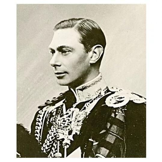 英国1937年 乔治六世 珐琅彩镀金高浮雕精制币章吊坠 20MM