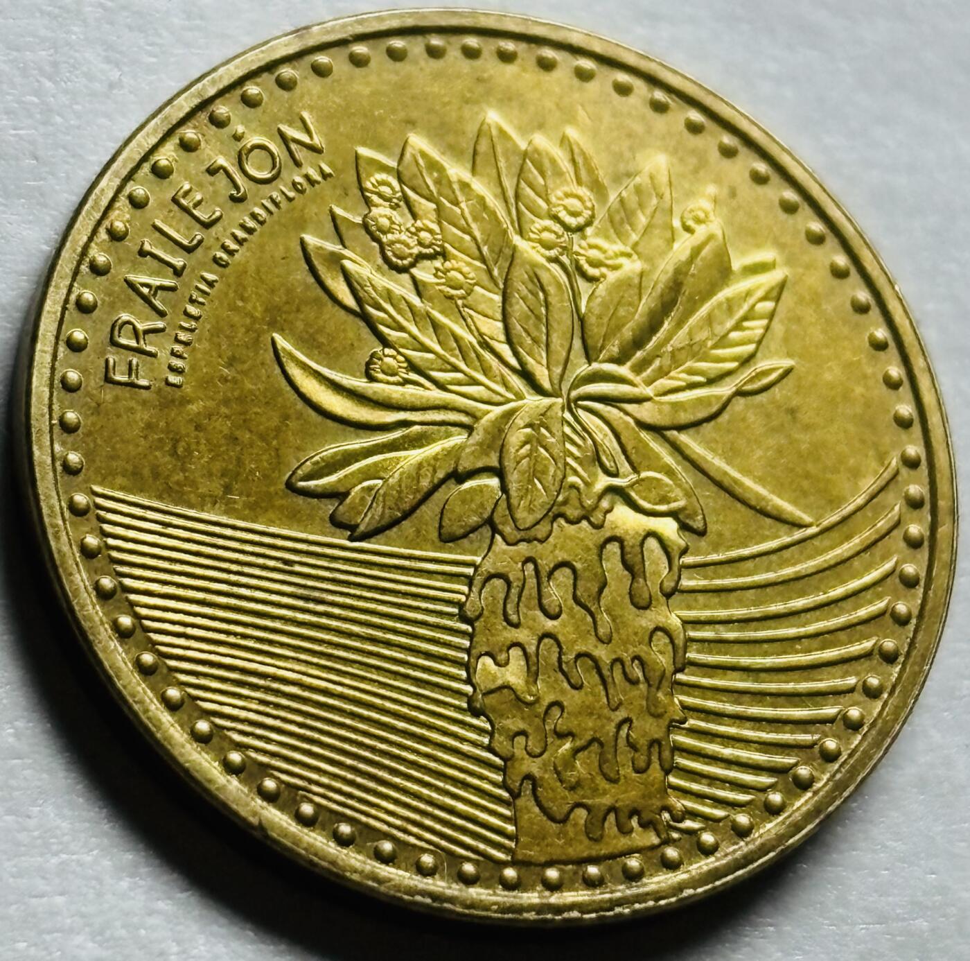 文馨钱币收藏第 244 场，各国古铜币，英系场，寄存时间为 2 个月，请悉知 2023 年哥伦比亚新版 100 比索