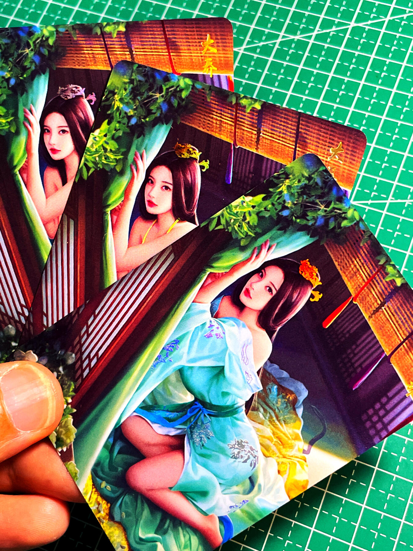 显眼宝卡牌14期 美人合集 颜值为主 焱卡文化 燎原卡牌 乱世红颜 大乔 金彩卡三张