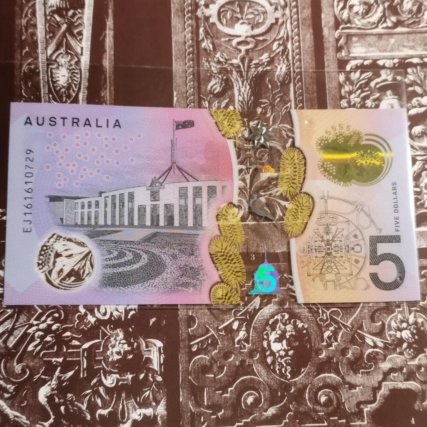 半桥——第十三期，钞票，银币，精制币，高汇币，L组 澳大利亚5元塑料钞，汇率都要23了，UNC，有针孔
