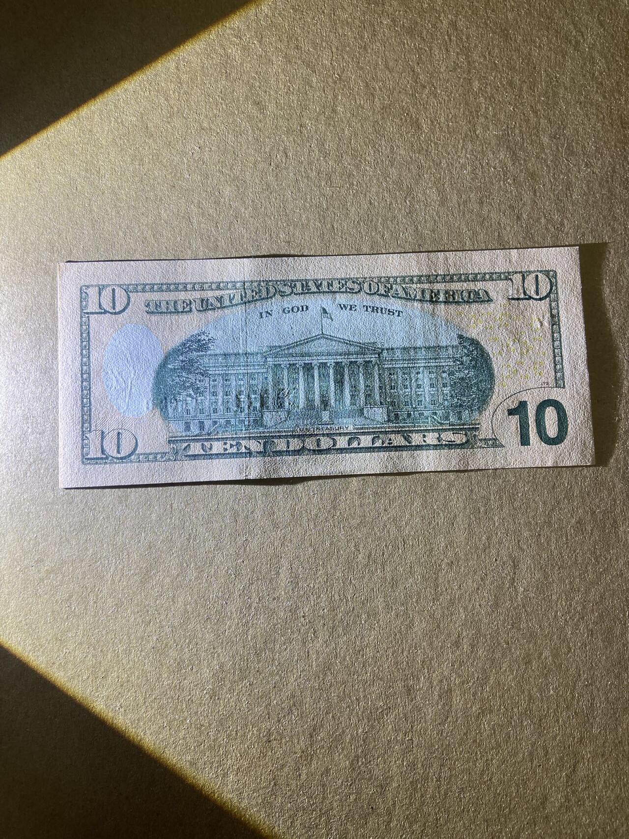 【炜奕收藏】，第三十四期，捷克初版，南非等多张纸币 2017年美国10美元，UNC品相