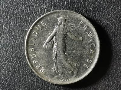 精美卫国战争胜利系列纪念钞币以及世界各国钱币专场 - M57精美世界钱币