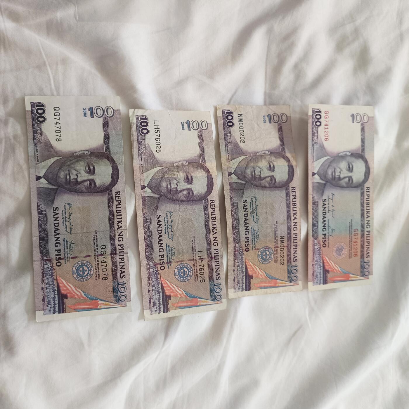 泡泡币外币第三十三场可代拍15038385335微信 菲律宾100皮4个