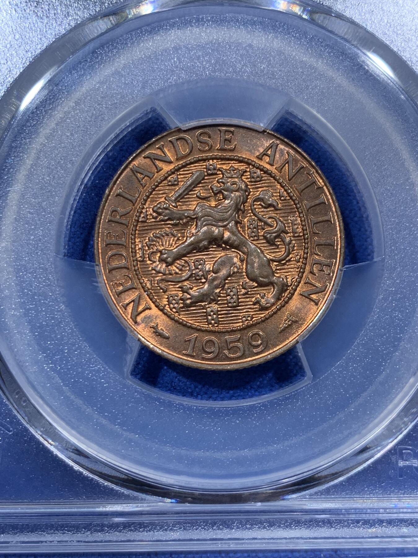 《竞宝斋》第380场 周日，周一 2场连拍 （全场包邮） PCGS MS65RB 高分 少见品种 1959荷属安地列斯 2.5分铜币 铜光漂亮 细节清晰 特别是狮子栩栩如生 可藏