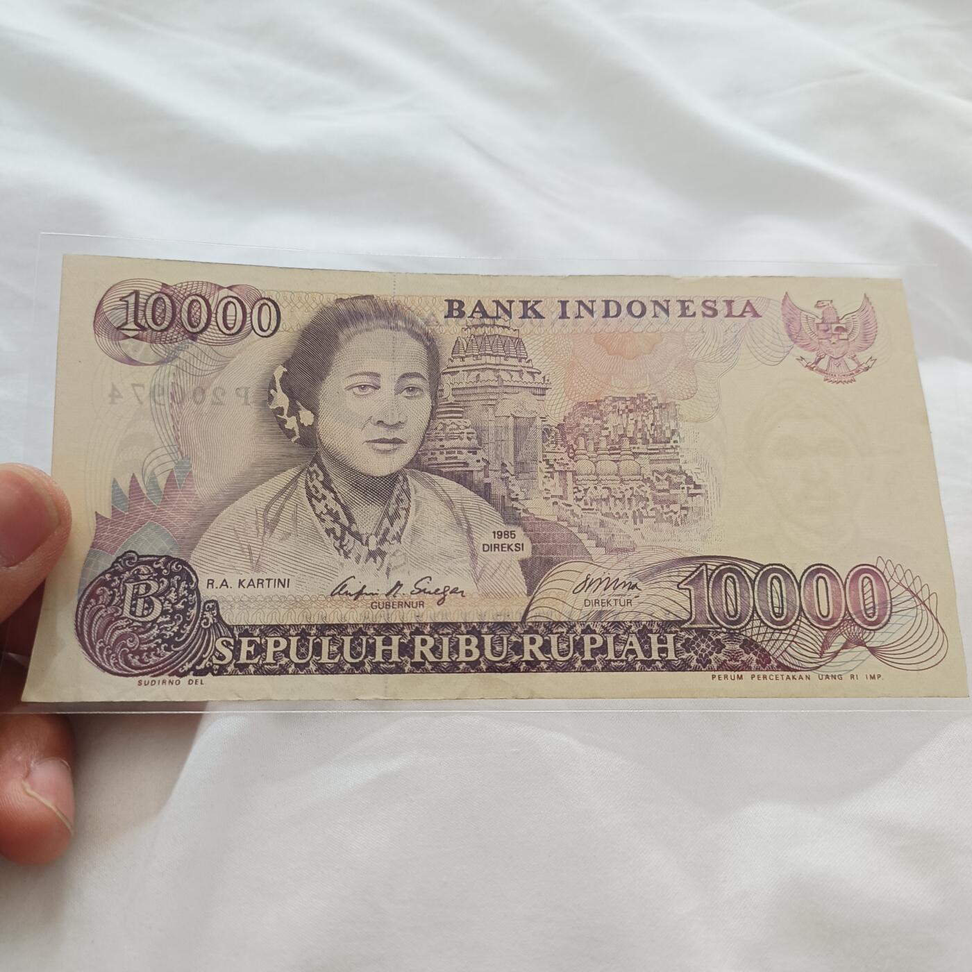 泡泡币外币第三十三场可代拍15038385335微信 印尼10000
