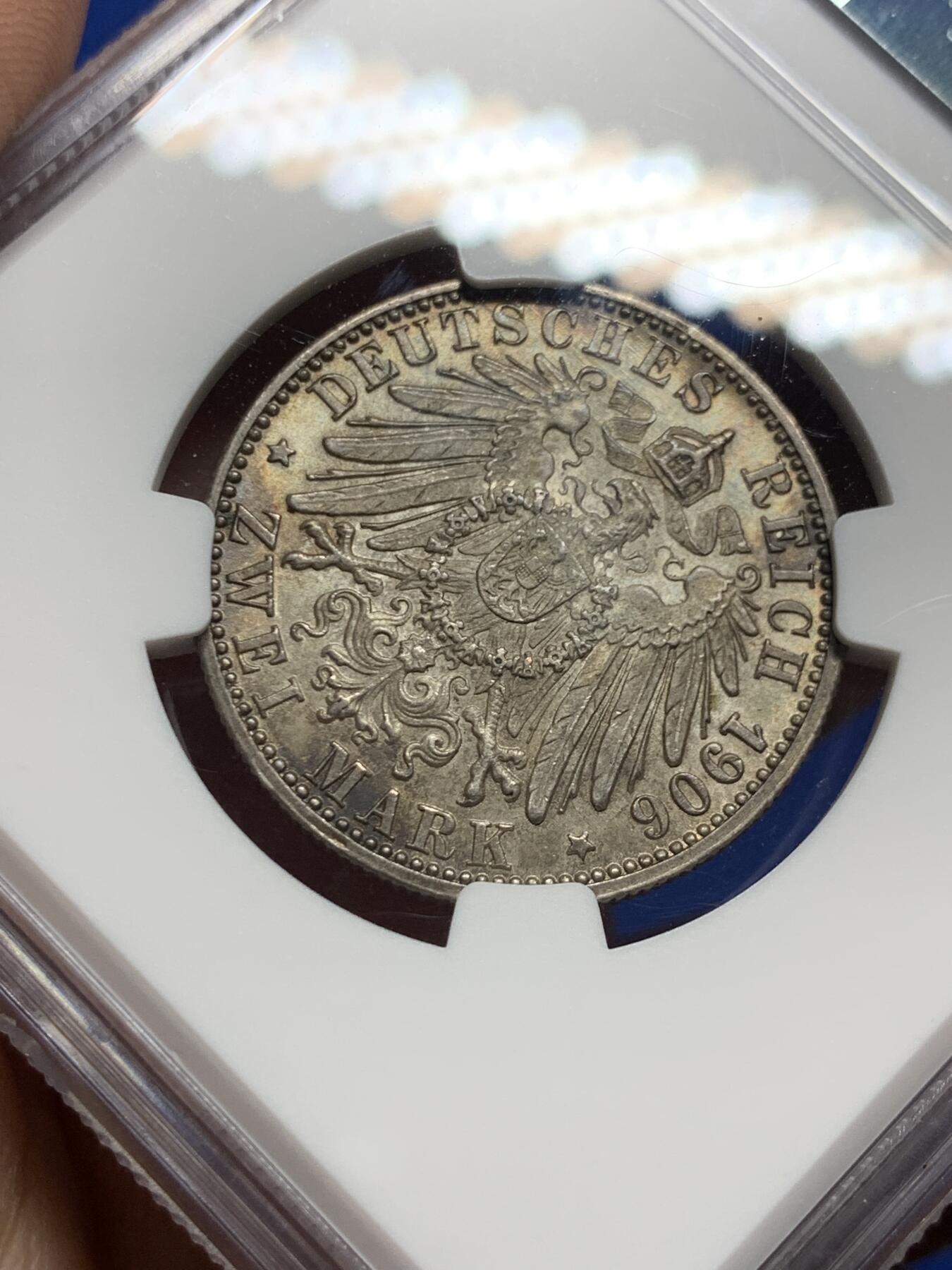 《竞宝斋》第381场 周日，周一 2场连拍 （全场包邮） NGC MS63 德国1906年巴登金婚2马克银币 深彩包浆 盒子角落有内裂纹