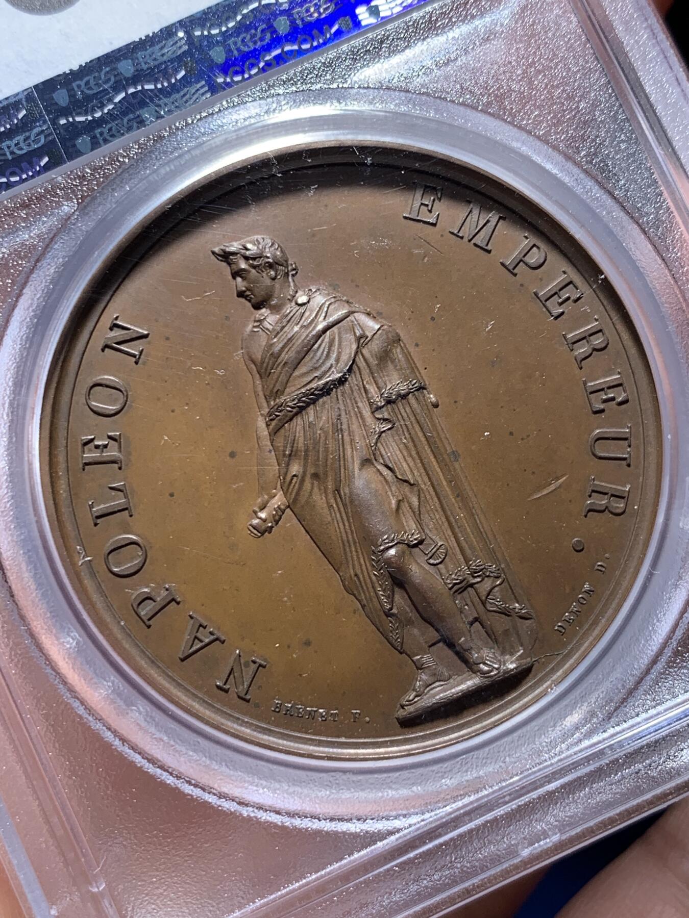 《竞宝斋》第381场 周日，周一 2场连拍 （全场包邮） PCGS SP64 冠军分+官网封面广告章 法国1804年拿破仑法典颁布原铸大铜章，全身像拿破仑与雅典娜女神，彰显拿皇的文治武功。拿破仑法典为世界最早的民法典，经多次修改后沿用至今，影响深远，是各国近代立法的规范