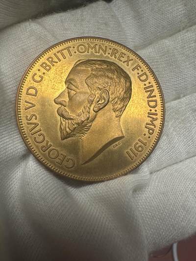 6.5徽章专场 - 1911年乔治五世加冕纪念铜章 背三花神
