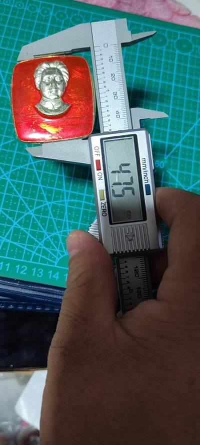 精品毛主席像章拍场 🔥方版安源🔥毛主席像章，