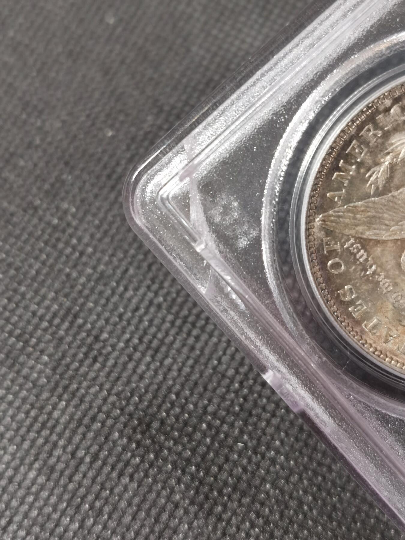  甄臻铺-美国银币专场-世界币章拍卖（第17期），送拍享返佣金等优惠多多 PCGS-MS64 美国1887摩根银币一元，双面酱彩色配经典美式包浆，盒子底部有小裂