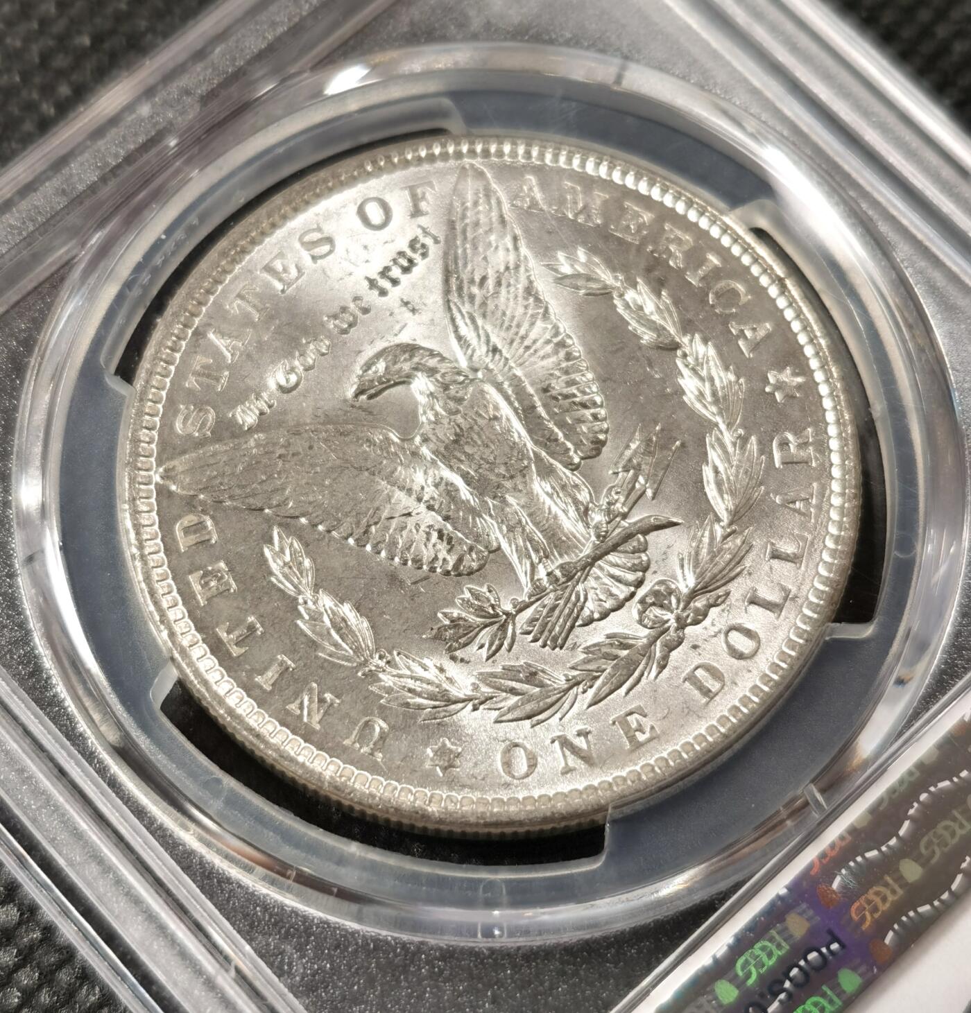  甄臻铺-美国银币专场-世界币章拍卖（第17期），送拍享返佣金等优惠多多 PCGS-MS64 1900年摩根，正面美式包浆，卷首