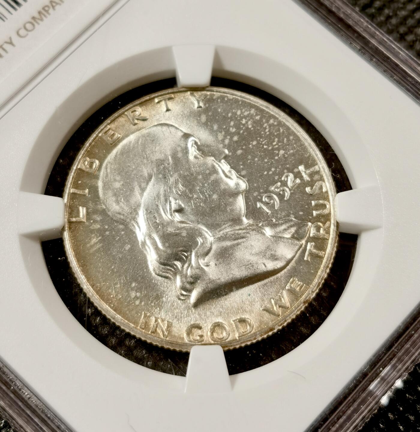  甄臻铺-美国银币专场-世界币章拍卖（第17期），送拍享返佣金等优惠多多 NGC-MS64FBL 1952年美国富兰克林半美元，少见后缀FBL意思是流畅铃铛线条，麦稀奇首见