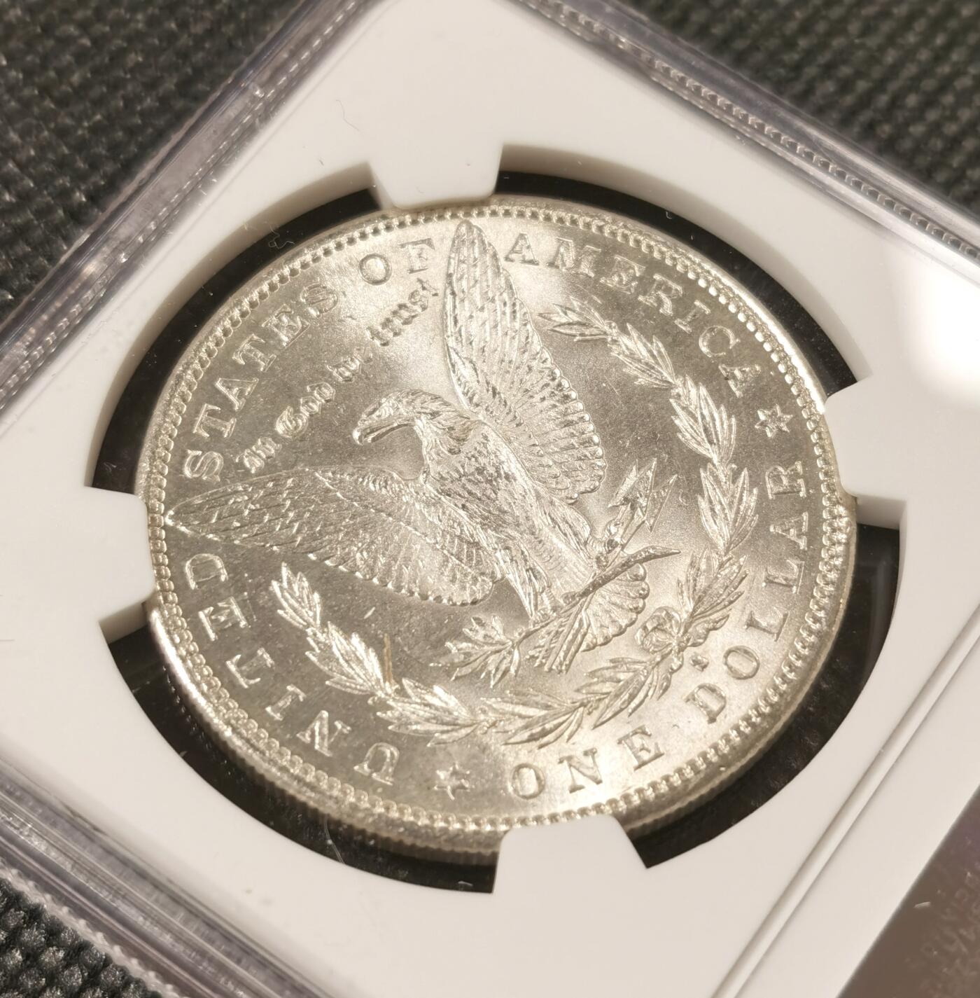  甄臻铺-美国银币专场-世界币章拍卖（第17期），送拍享返佣金等优惠多多 NGC-MS64 1881年S版美国摩根，低评，PL质感