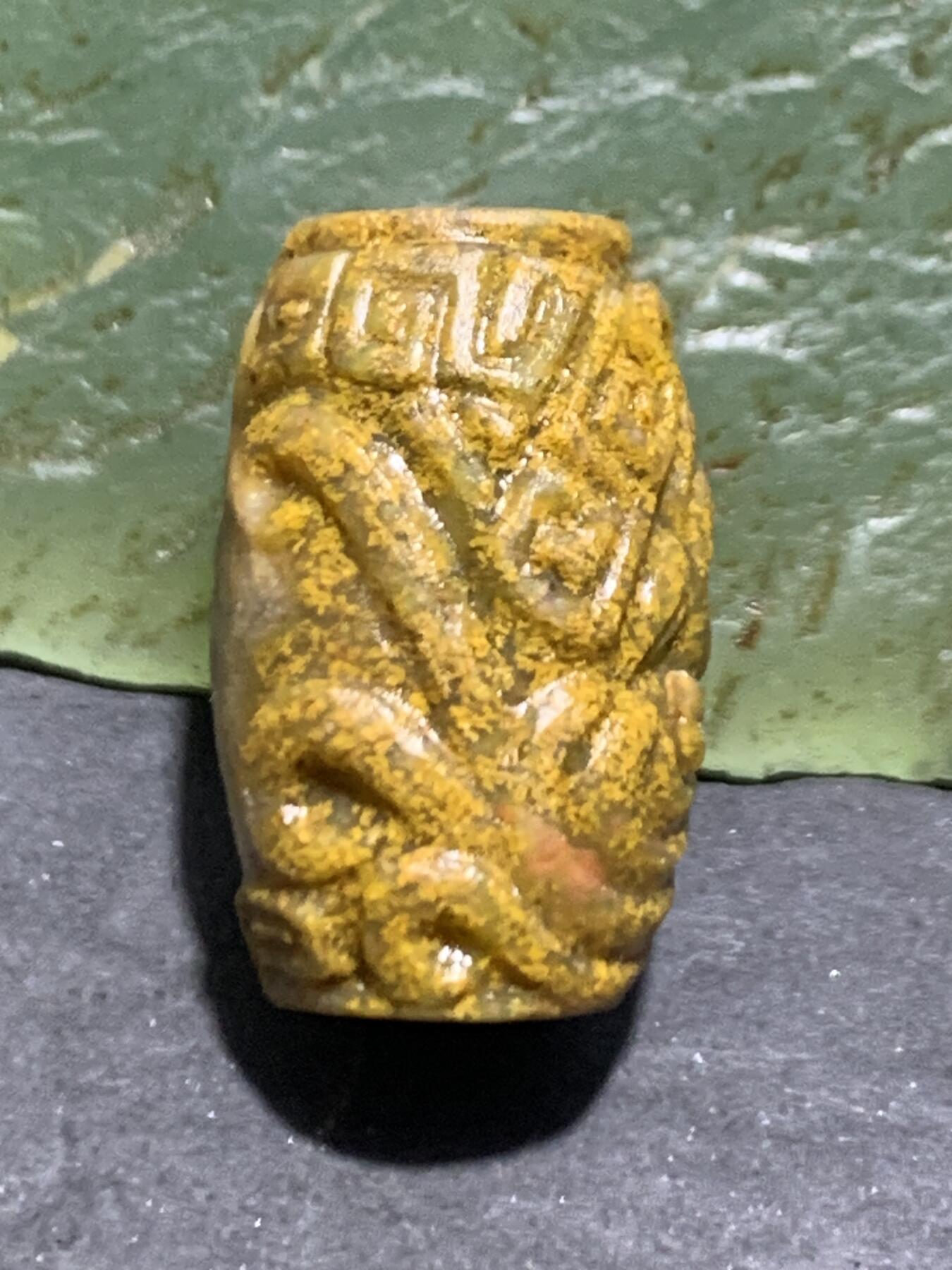 精美亚光高玉化冰飘黄金草花纹战国红玛瑙手工雕刻回纹凤凰桶珠一颗！