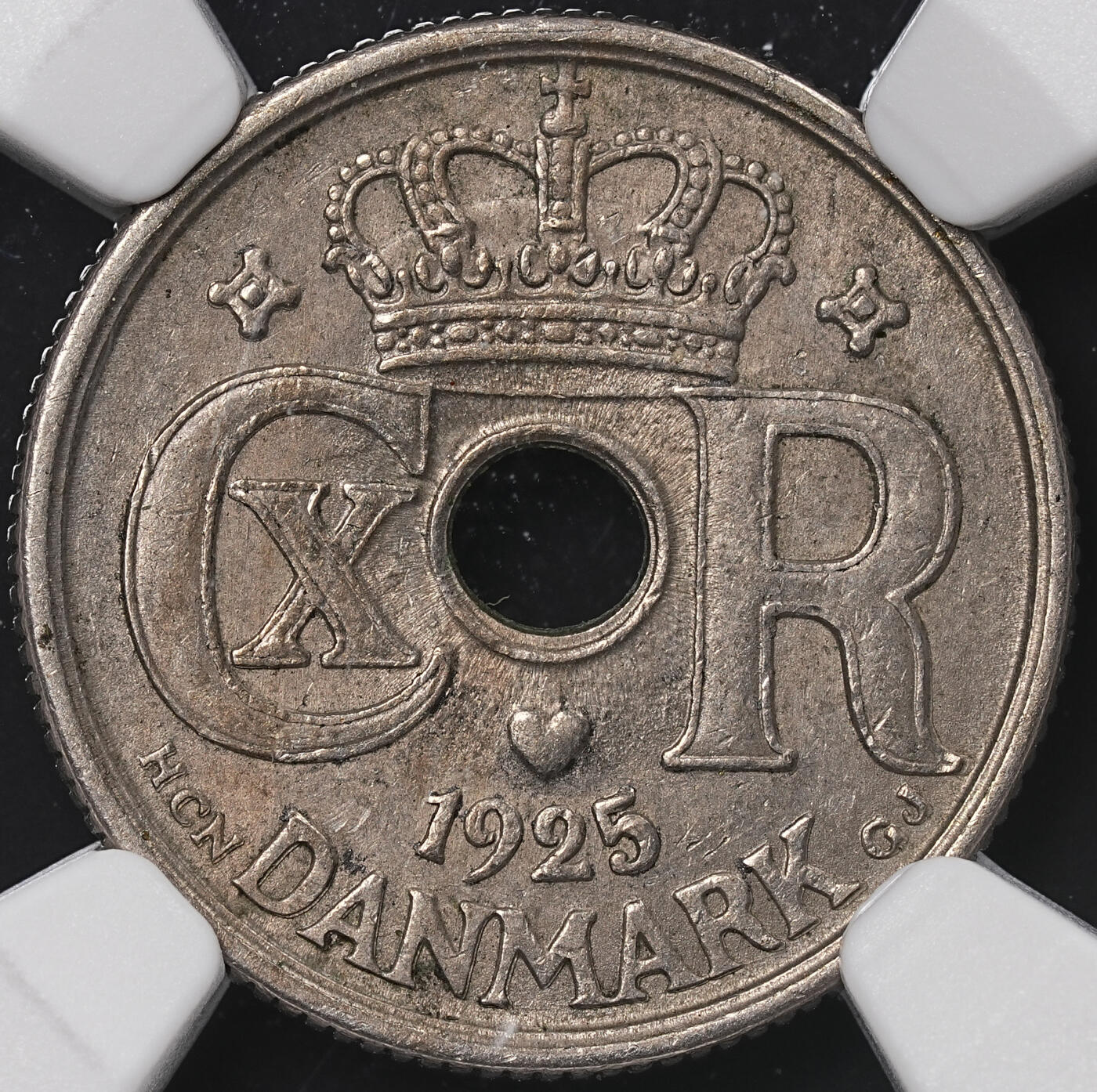 修遠堂世界钱币第七十期 NGC MS63 1925年丹麦中孔10欧尔