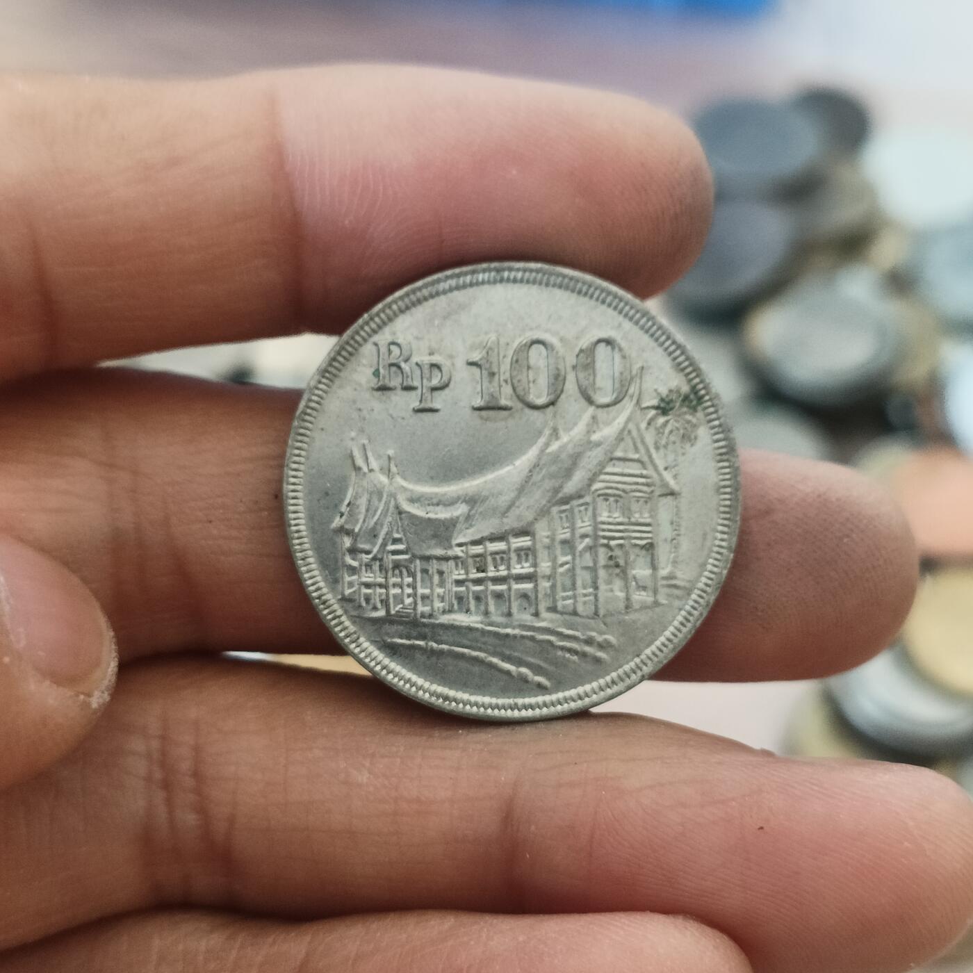 泡泡币外币第三十五场可代拍15038385335微信 印尼100卢比