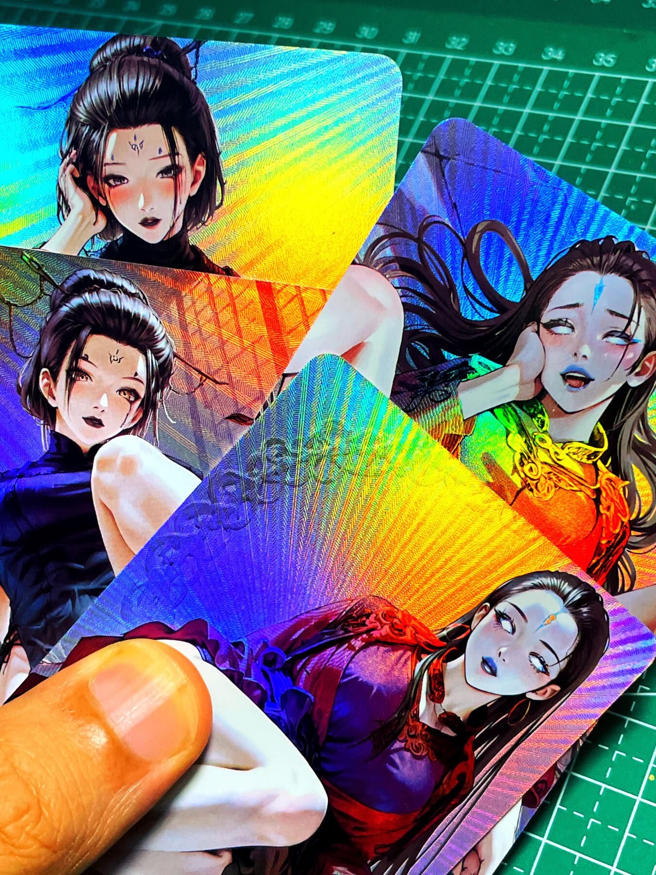 显眼宝15期 美人如玉 皇帝新衣卡牌  黑悟空四妹等4张   折光彩闪60*87