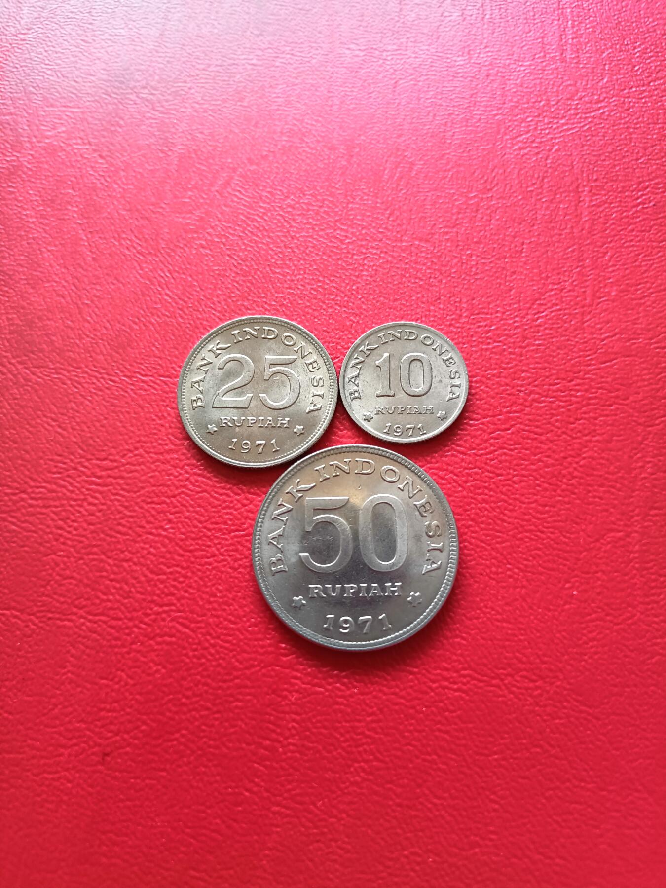 【云涧收藏】第二十七场 印度尼西亚1971年50、25、10卢比3枚，UNC