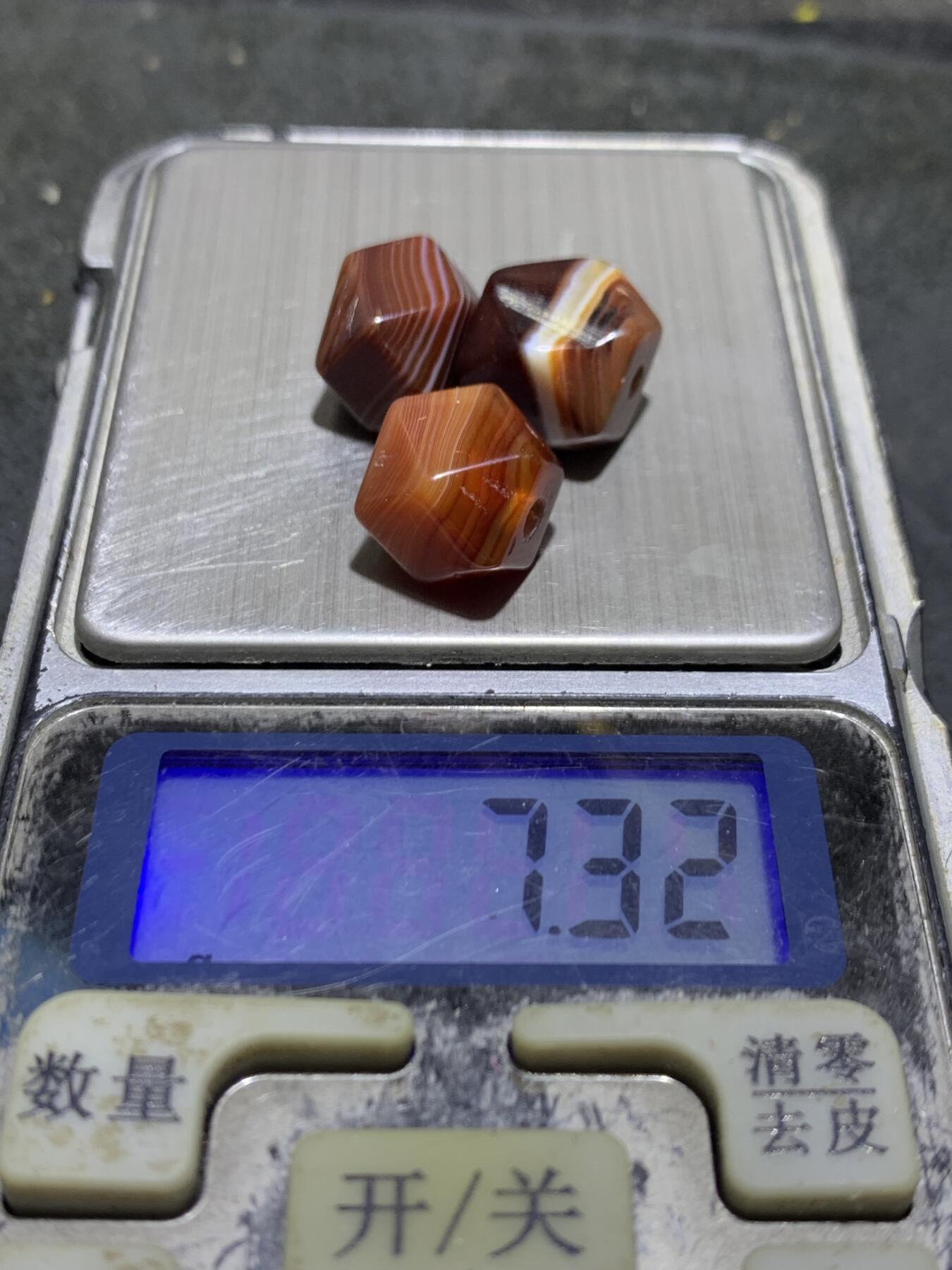 高玉化千层纹缠丝玛瑙通货唐八棱珠一组，