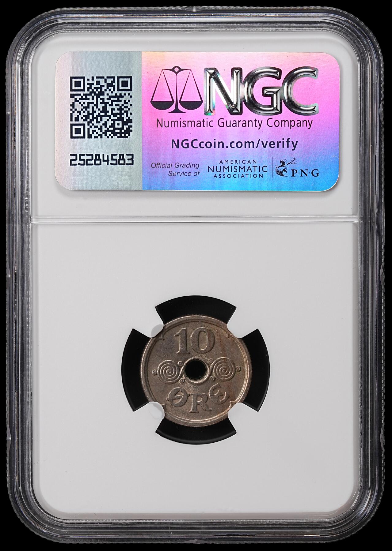 修遠堂世界钱币第七十期 NGC MS63 1925年丹麦中孔10欧尔