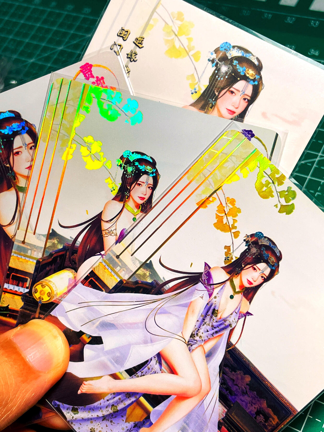显眼宝15期 美人如玉 绘天阁卡牌  原创红楼梦正册系列  贾迎春三渐变带艺术卡  4张   折光彩闪  大卡尺寸63*88
