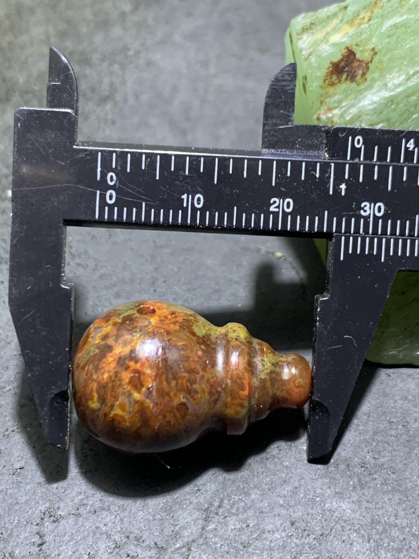 精美高玉化草花纹战国红玛瑙一体佛头三通一个！