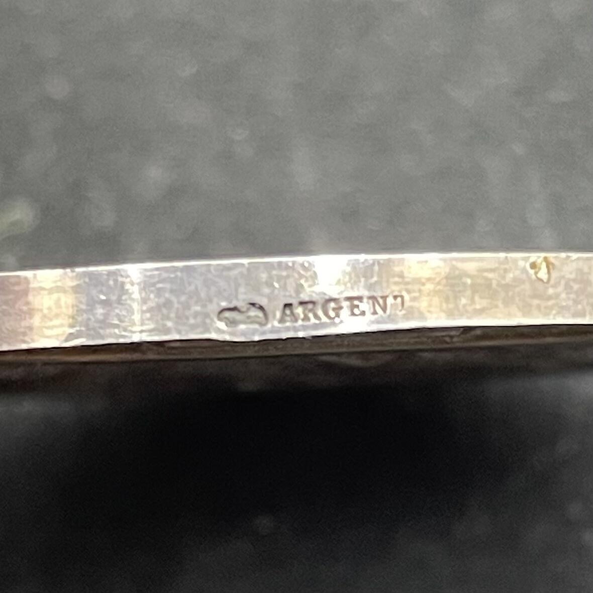 「木头集藏」章牌专场-第56场 法国土地保险公司银章  直径：37mm，22.8 g，  边铭：丰饶角 ARGENT  正面刻画玛丽安娜端坐在宝座上，左手持月桂枝，代表胜利与荣誉；右手环保丰饶角，象征繁荣富足，两侧分别卧着狮子与牛，代表权威、勤劳。