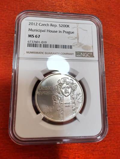 长老汇蛇年精选第十二场拍卖 2012捷克布拉格医院百周年200克朗银币，NGC MS67，唯一冠军分
