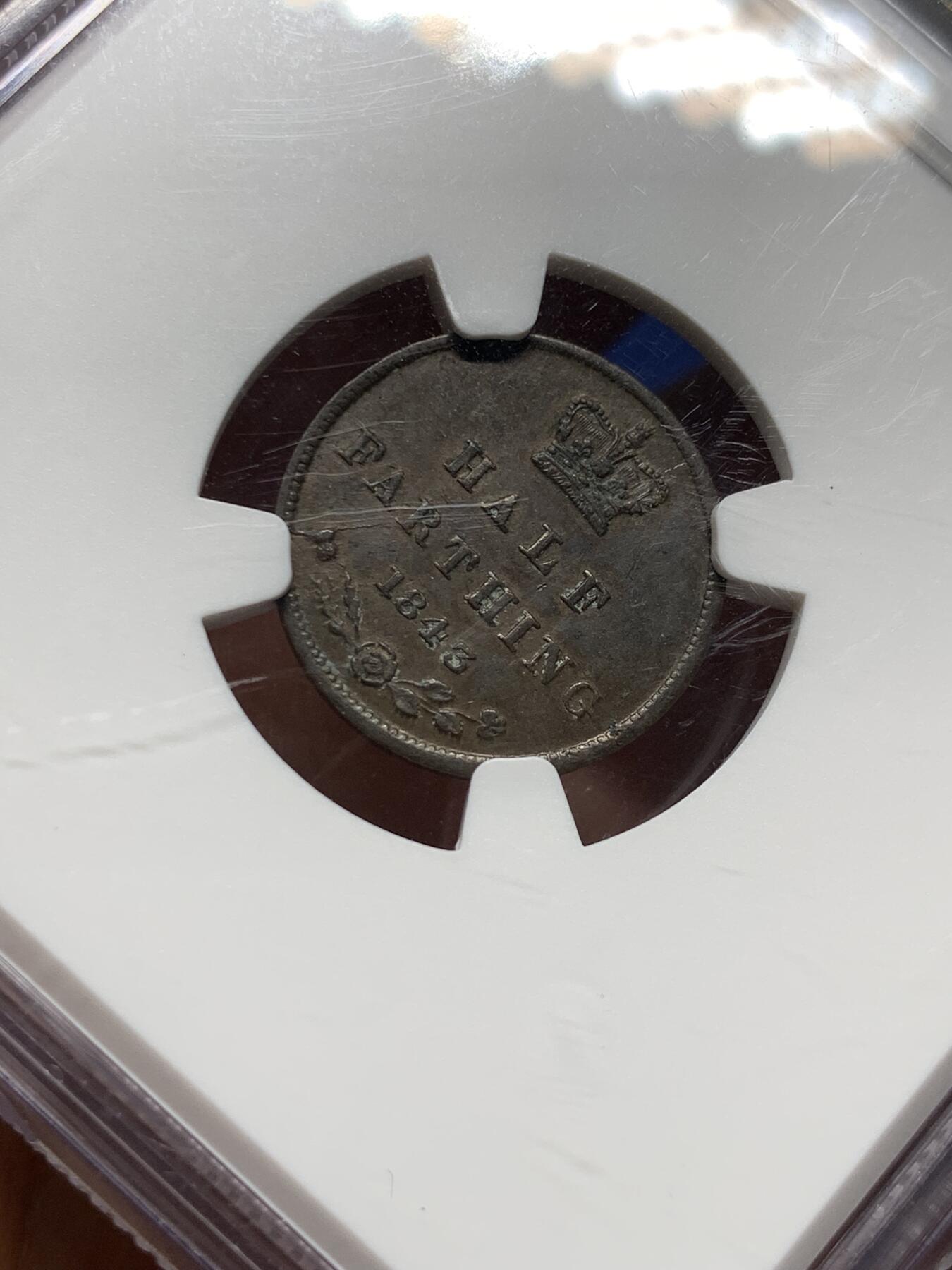 《竞宝斋》第382场 周日，周一，周二 3场连拍 （全场包邮） NGC AU58BN 英国 1843年 1/2法新 维多利亚年轻头像，极为稀少的高品相铜币，细节清晰，年轻女王的肖像依旧鲜明，金属光泽未曾褪色，岁月的痕迹轻柔地勾画出历史的轮廓