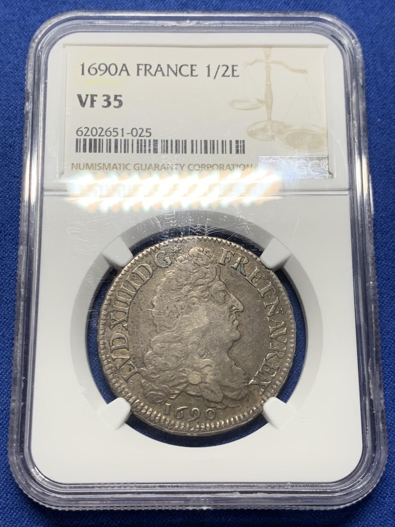 《竞宝斋》第382场 周日，周一，周二 3场连拍 （全场包邮） NGC VF35 法国太阳王1690-A年路易十四 二分之一埃居银币 老埃居出分不易 出一个少一个 这个年份的上海NGC已经不评级了