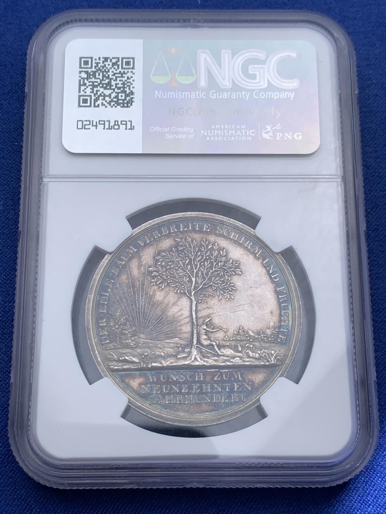 《竞宝斋》第382场 周日，周一，周二 3场连拍 （全场包邮） NGC UNC 德国1799年新世纪美好祝愿银章 纪念时光飞逝未来可期 名家Loos作品 PL底板 五彩包浆 精美迷人