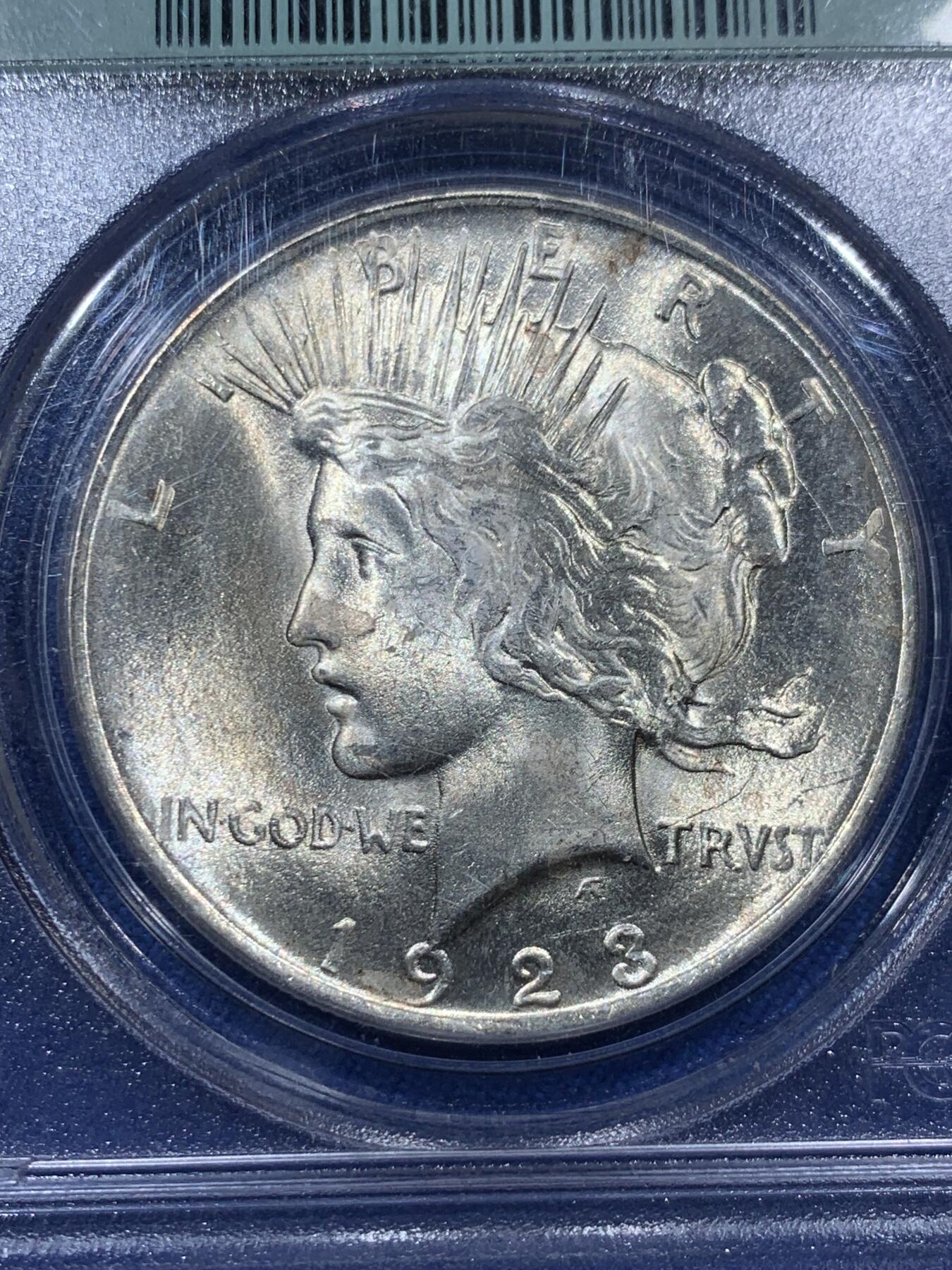 《竞宝斋》第382场 周日，周一，周二 3场连拍 （全场包邮） PCGS MS64 美国1923和平1美元银币 霜光强烈的老绿盒 