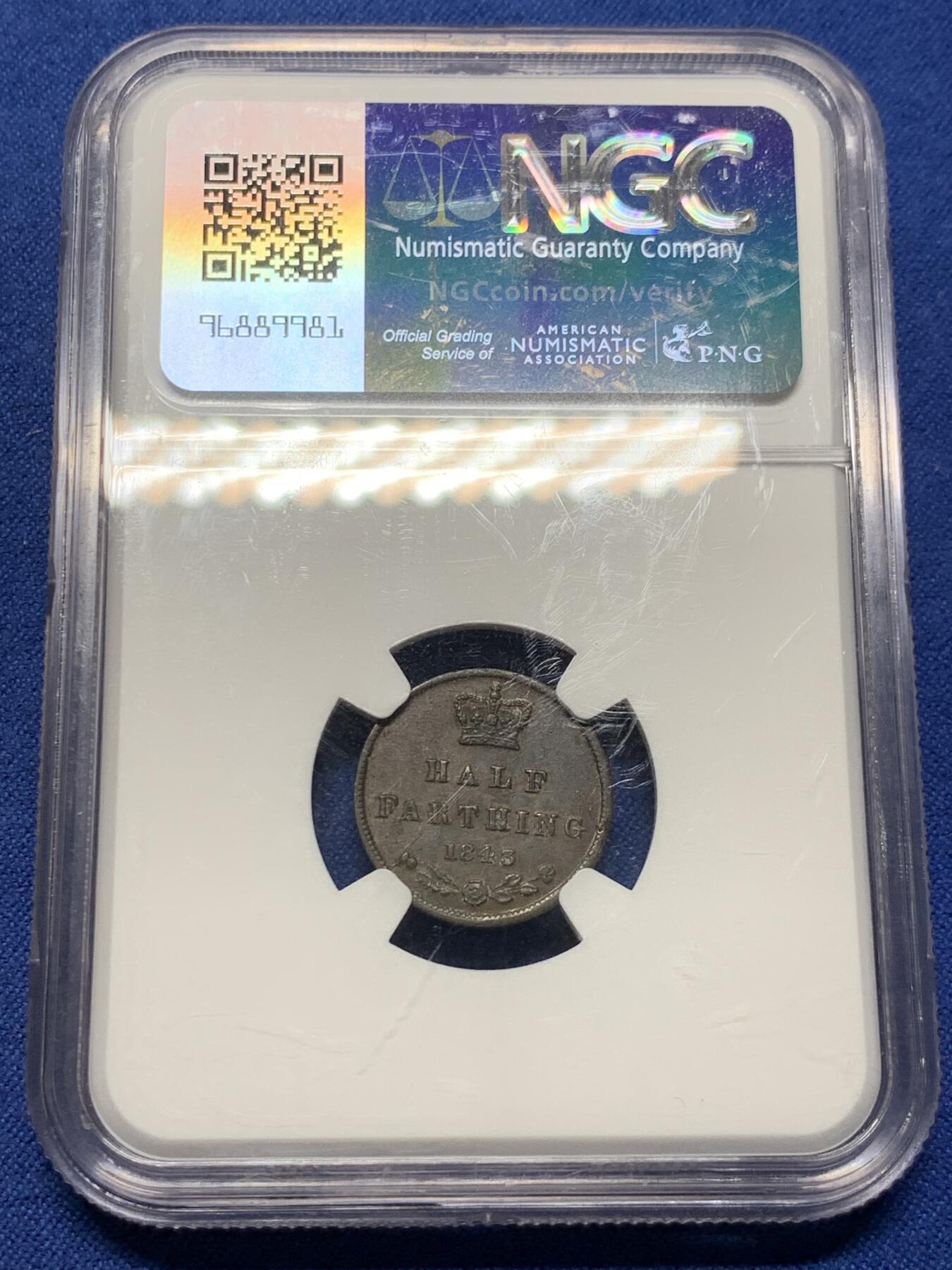 《竞宝斋》第382场 周日，周一，周二 3场连拍 （全场包邮） NGC AU58BN 英国 1843年 1/2法新 维多利亚年轻头像，极为稀少的高品相铜币，细节清晰，年轻女王的肖像依旧鲜明，金属光泽未曾褪色，岁月的痕迹轻柔地勾画出历史的轮廓