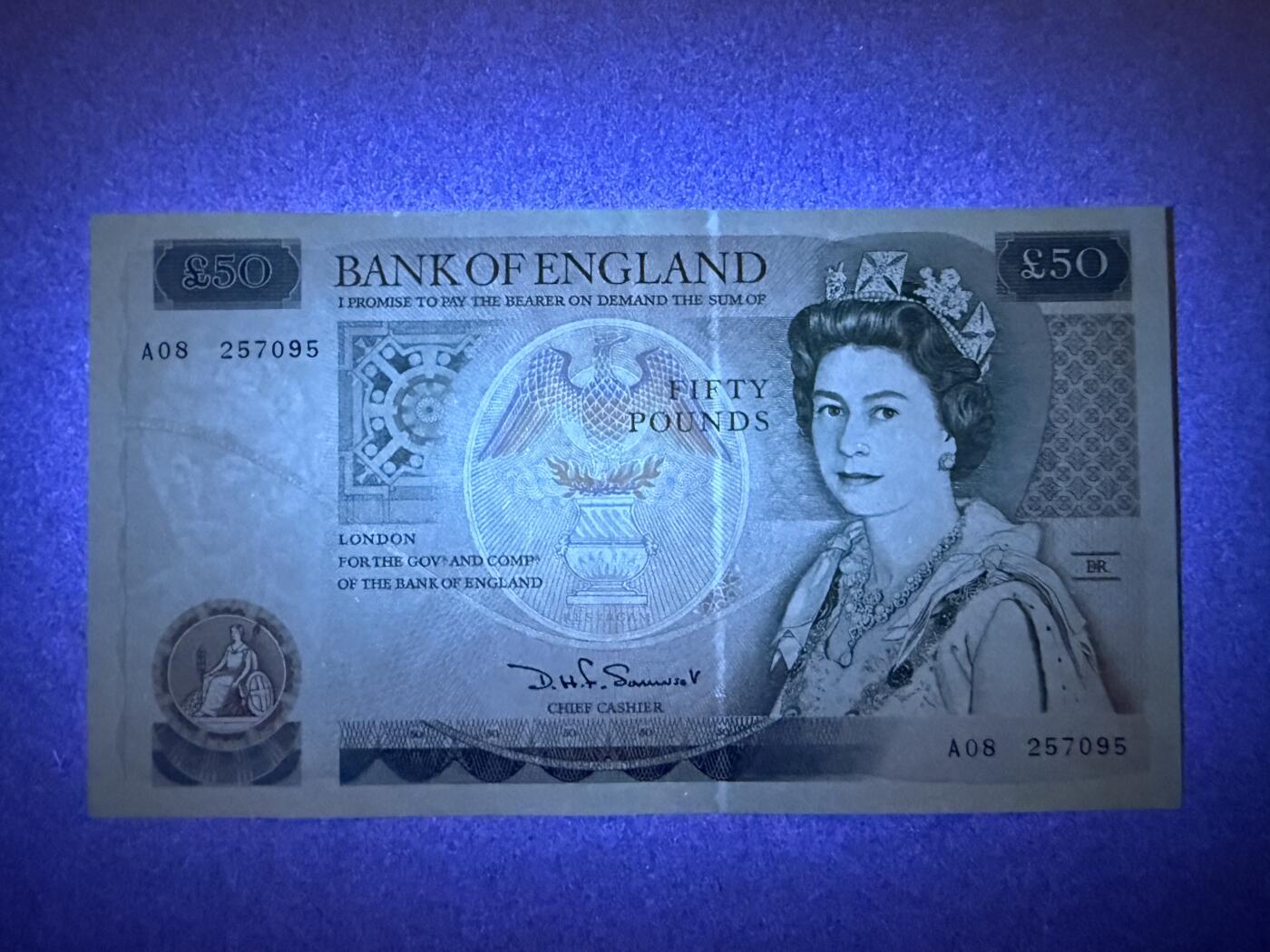 《艾美收藏》周日外币畅拍场 英格兰50镑 UNC D序列 A08冠 顶部有一处轻微荧光 无4